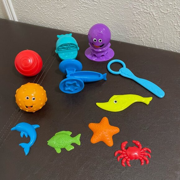 Hasbro Play-Doh Ocean Tools with Sea Animal Extras - Picture 4 of 6